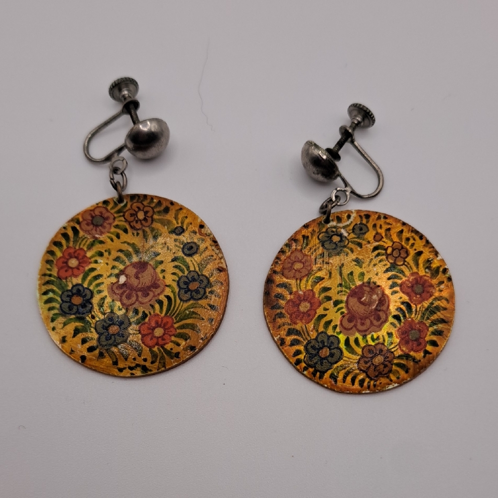 Vintage Floral Screwback Earrings